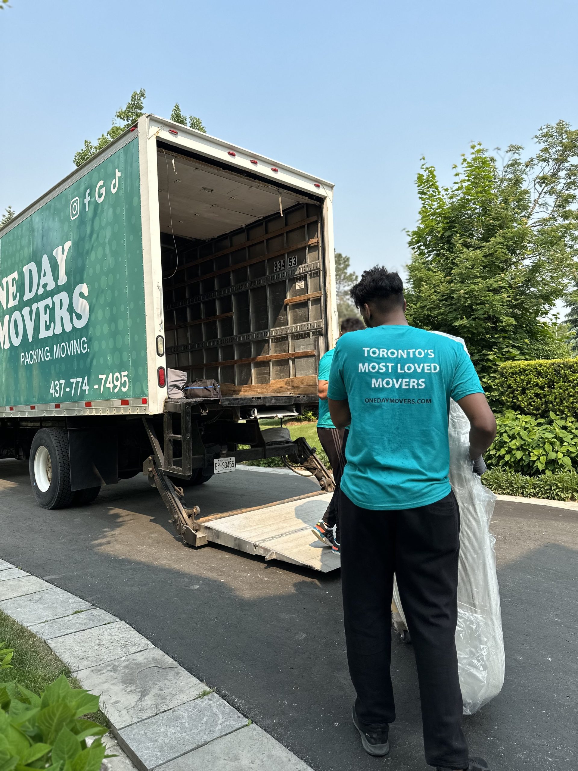 Oakville movers