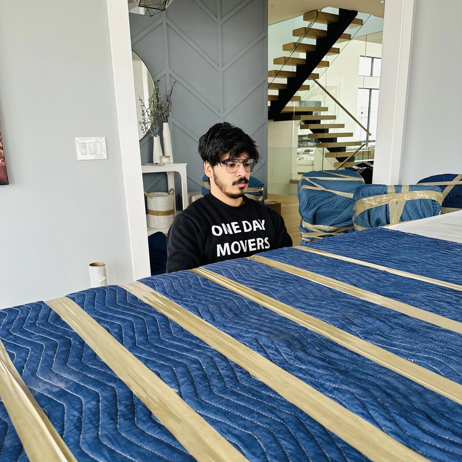 Senior Moving Services in Toronto Senior moving services in Toronto by One Day Movers