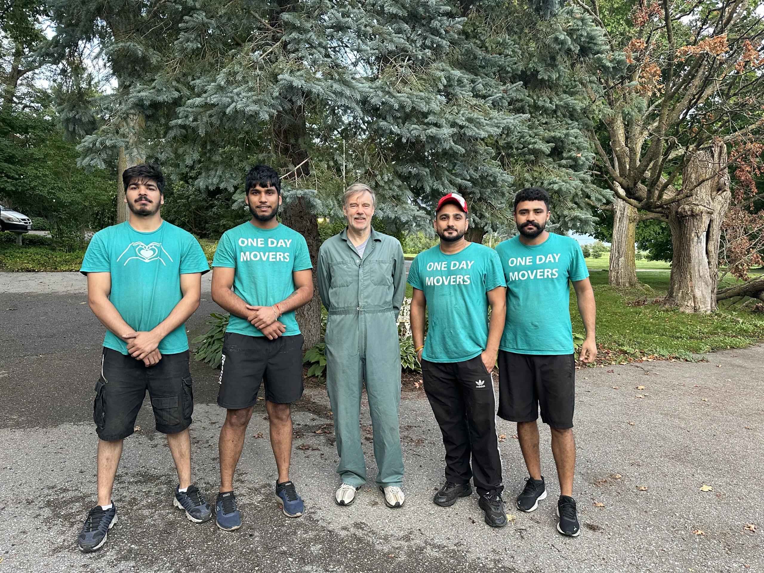 Professional Toronto senior moving & downsizing helpers