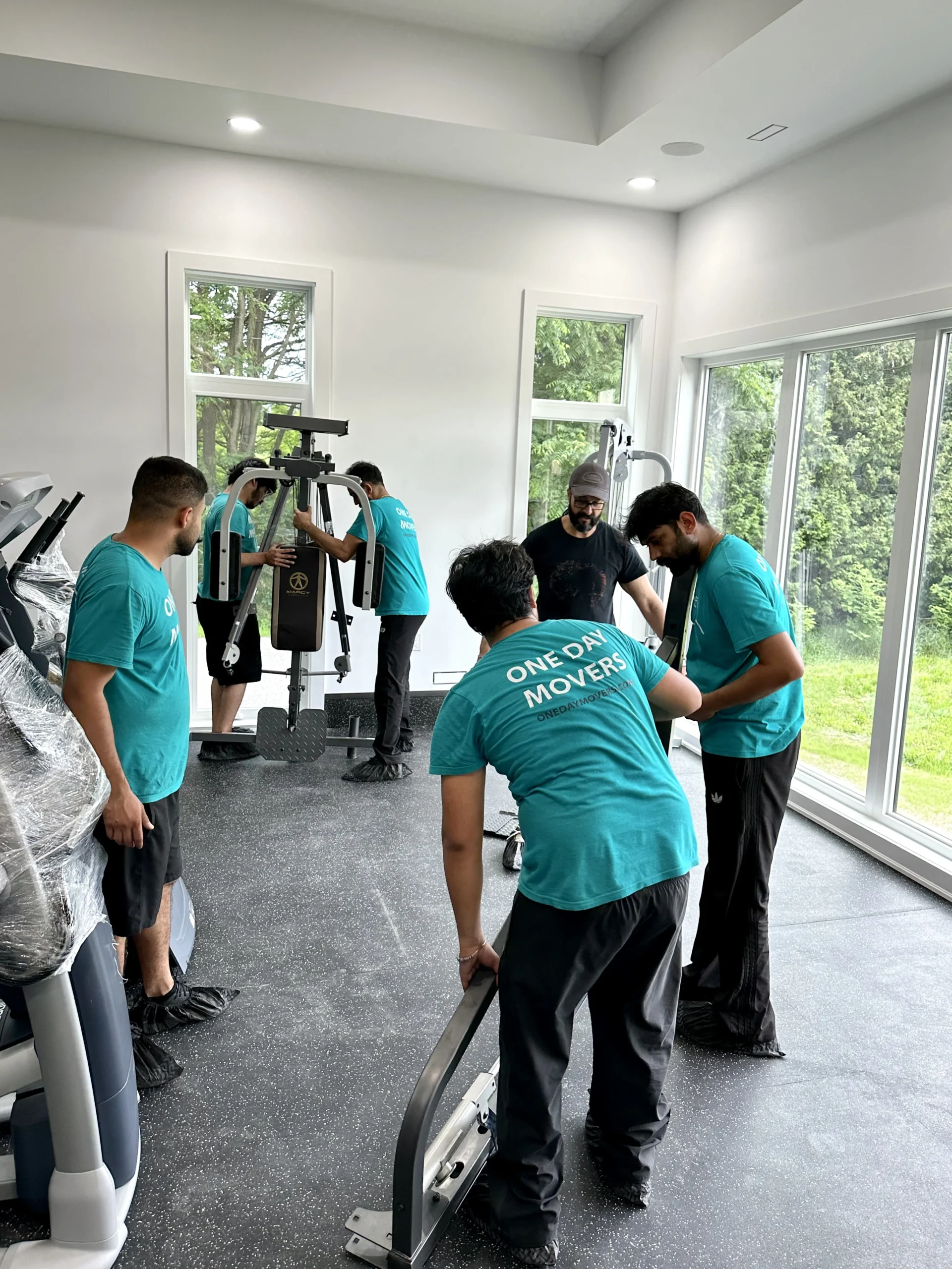 Toronto movers offering labour-only loading and unloading services