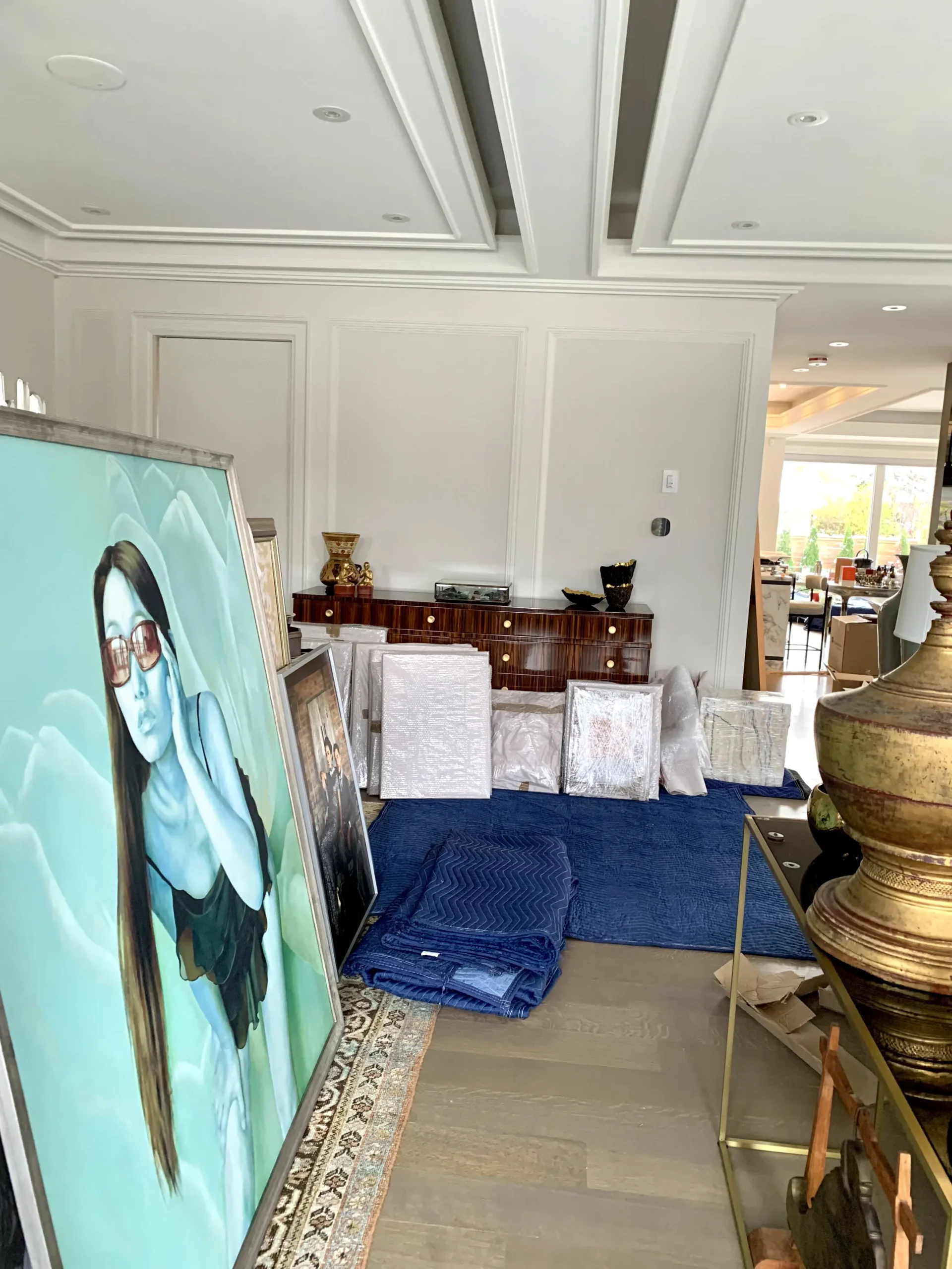 White glove movers executing premium relocation in Toronto